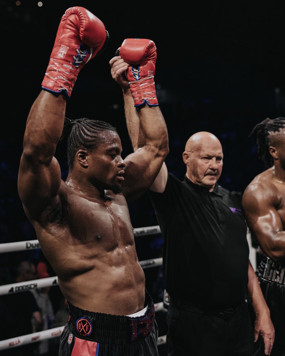 MisfitsBoxing's tweet photo. Armz defeats Kelz!🔥
#McCannStacks | NOW | Live on @dazncombat https://t.co/hY4LJ1EEOT