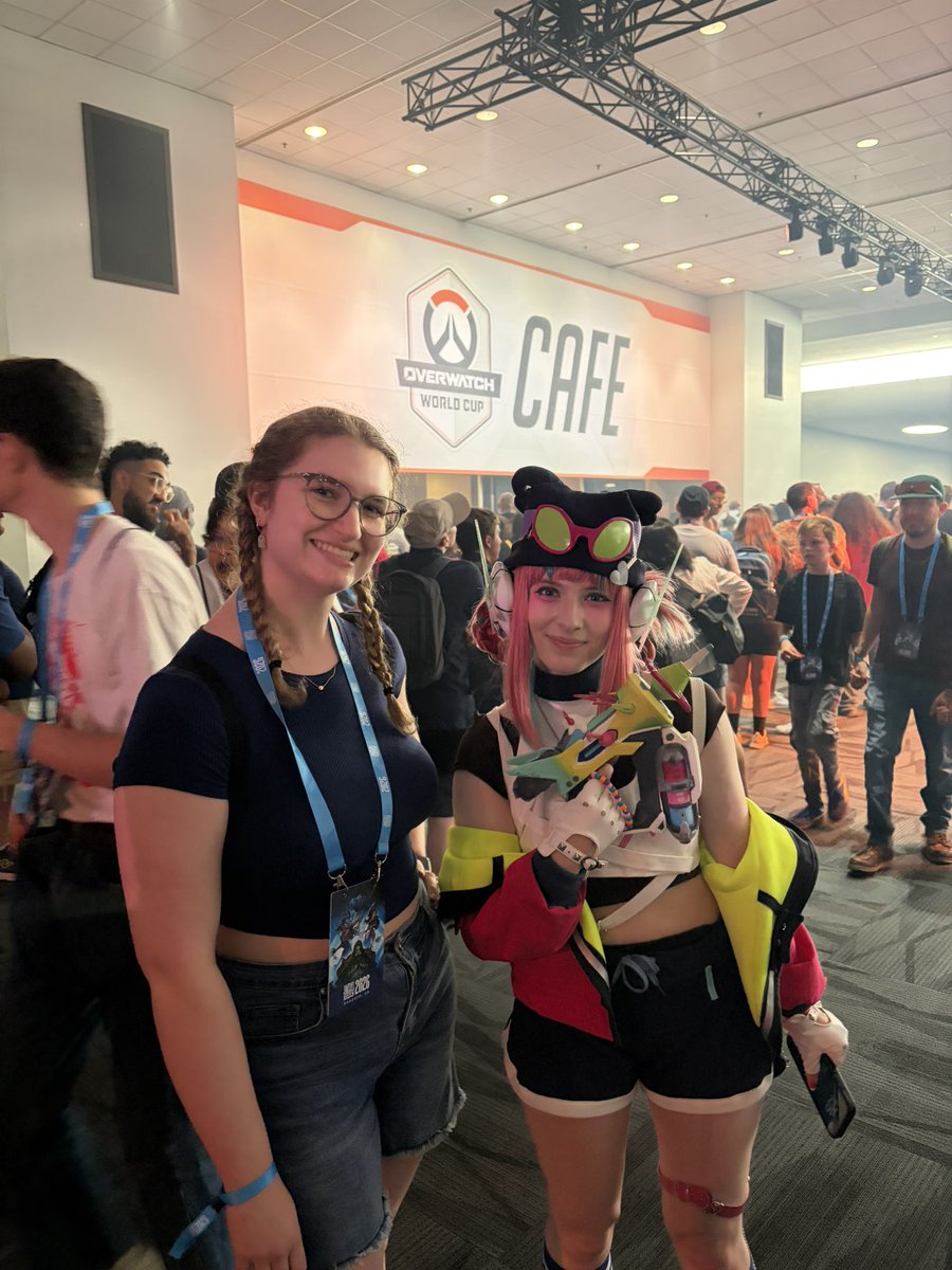 littlesquiddles's tweet photo. met the goats @Aspen_OW and @FroggerOW !! thanks for being so nice https://t.co/1KnJ6lyG8t