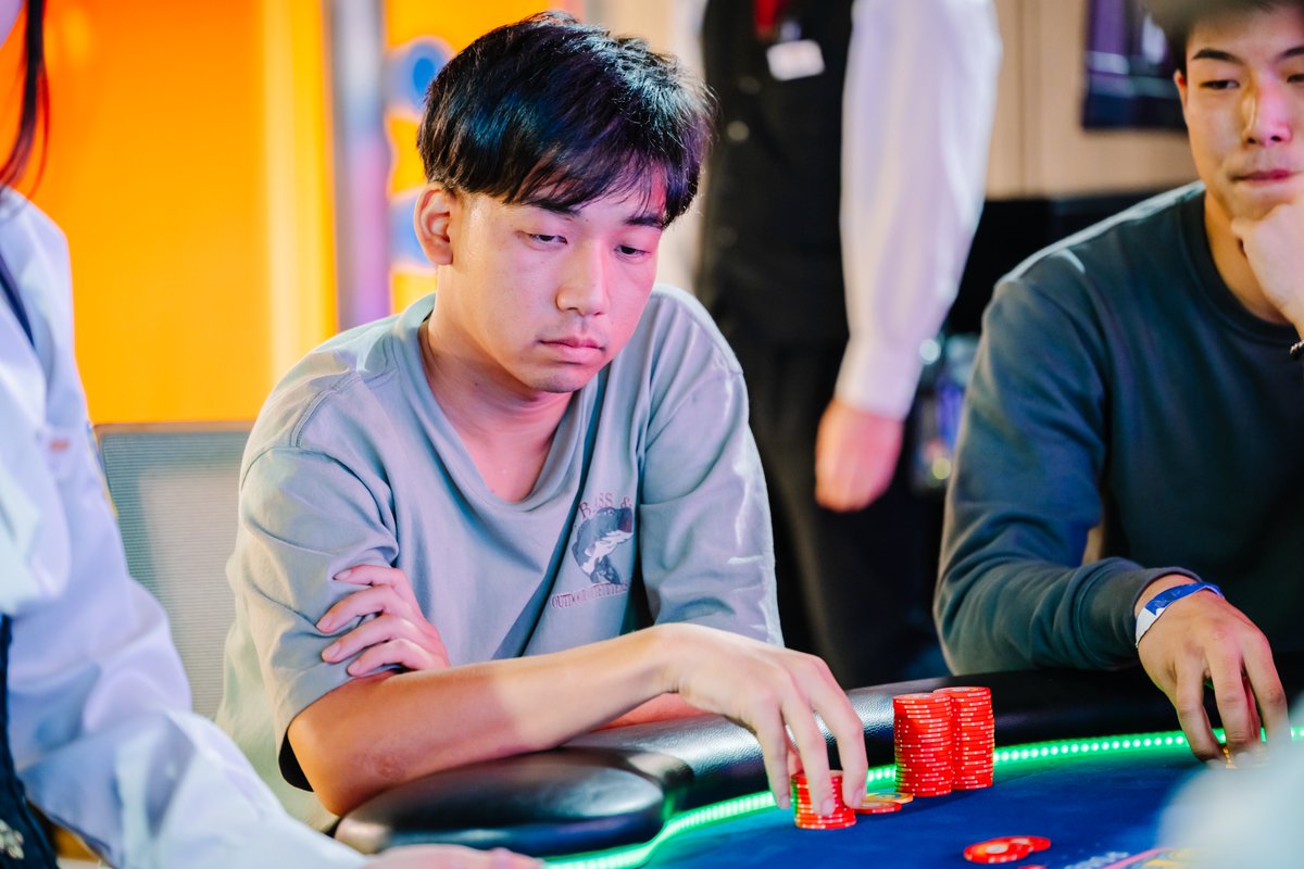 SPADIE_OSAKA's tweet photo. 【#25 NLH Night Parade】

6位 マガタ エミ様(@emitencho)、7位 あま様(@tenmuthu)
8位 suga卍Arrows様、9位 ゆうき様

入賞おめでとうございます✨

#SPADIEOSAKA
#ここから始まるボク達のポーカーライフ https://t.co/QVJQp3xorb