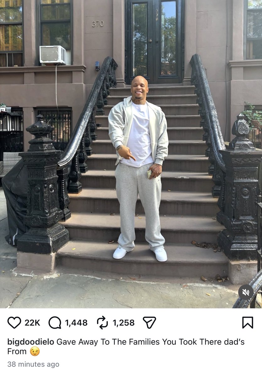 AkademiksTV's tweet photo. Doodie Lo went to where 6ix9ine shot the GUMMO music video 👀 https://t.co/GpRp82onPF