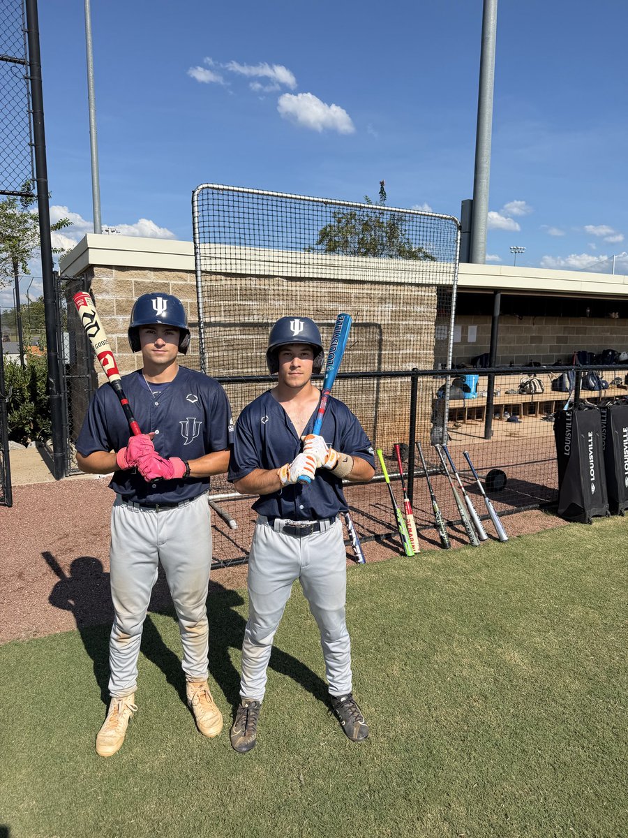 Bracken_17's tweet photo. Thank you @DeMarini @EvoShield @wilsonballglove for stopping by our program this week and letting the boys test out the new products! We appreciate you guys 🤝 @JURoyals_BB #HittersHit #BuildingTheU 🦁 https://t.co/8sYRCIjfJC
