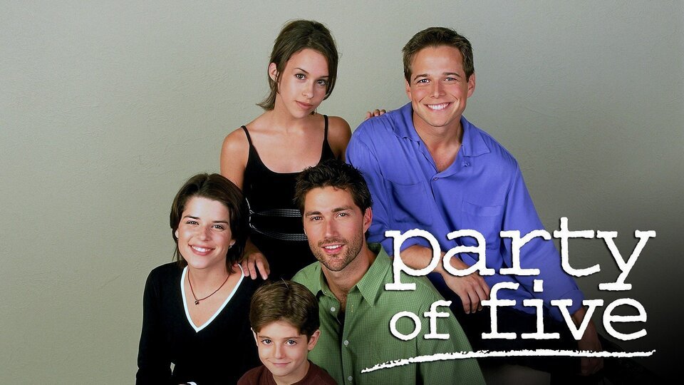 k50cullen's tweet photo. In 1994 and 32 Years Ago, #PartyofFive premiered on @FOXTV on this day RT and Like if you love and miss this show. (@scottwolf, #MatthewFox, #NeveCampbell, @IamLaceyChabert, @ScottGrimes, #PaulaDevicq, @JenniferCAspen, @TheReal_Jlh, @MichaelGoorjian, #AlexondraLee, https://t.co/B7RV8qXnfZ