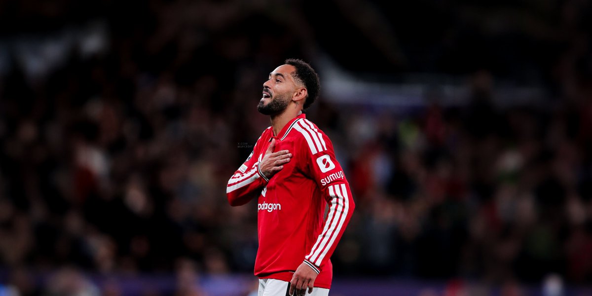 MUFCEDIT's tweet photo. Manchester United PC wallpaper 🖥️❤️ https://t.co/TABq2ixoa4