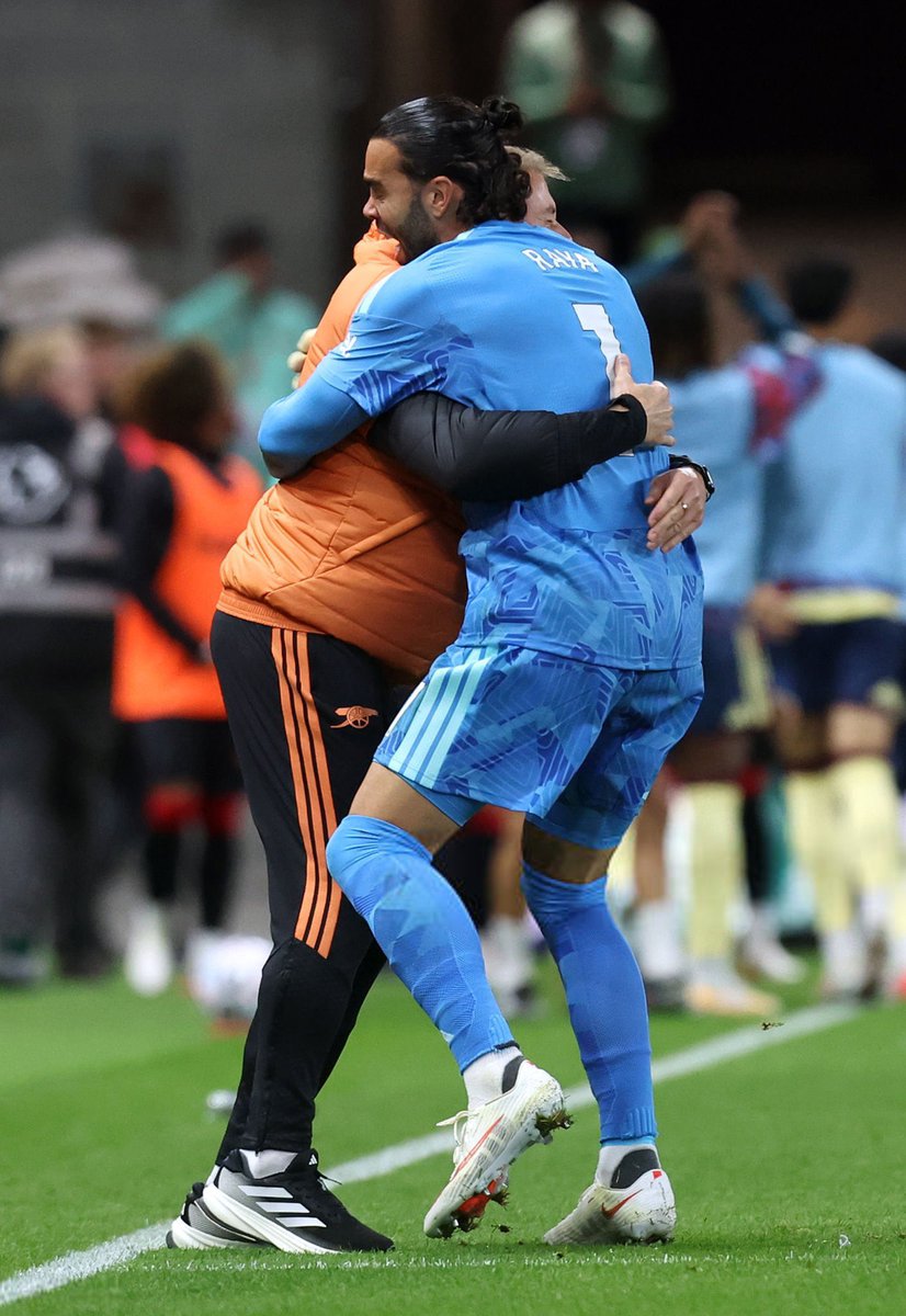 IDGoonerscom's tweet photo. And breathe… Fiuhh… 

FT: Sunderland 0-2 Arsenal. 

GILA BANGET INI MATCH! Defense wins u title and 3 pts is fuckin legit! Solid banget lini belakang kita plus Raya setelah unggul 1 gol, dan Arsenal dapet gol keduanya di menit2 terakhir. We keep winning boyss! Alhamdulillah. https://t.co/MDUj22igdV