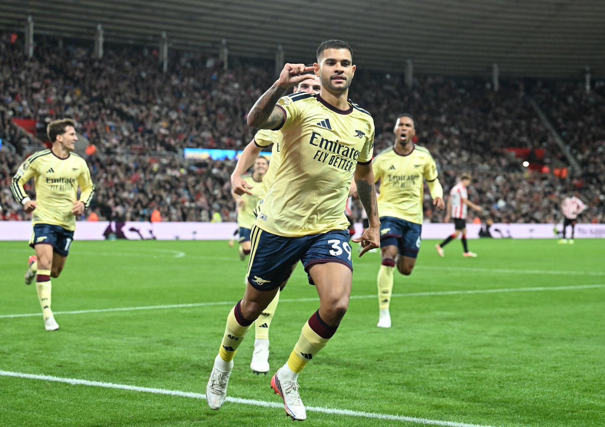 IDGoonerscom's tweet photo. And breathe… Fiuhh… 

FT: Sunderland 0-2 Arsenal. 

GILA BANGET INI MATCH! Defense wins u title and 3 pts is fuckin legit! Solid banget lini belakang kita plus Raya setelah unggul 1 gol, dan Arsenal dapet gol keduanya di menit2 terakhir. We keep winning boyss! Alhamdulillah. https://t.co/MDUj22igdV