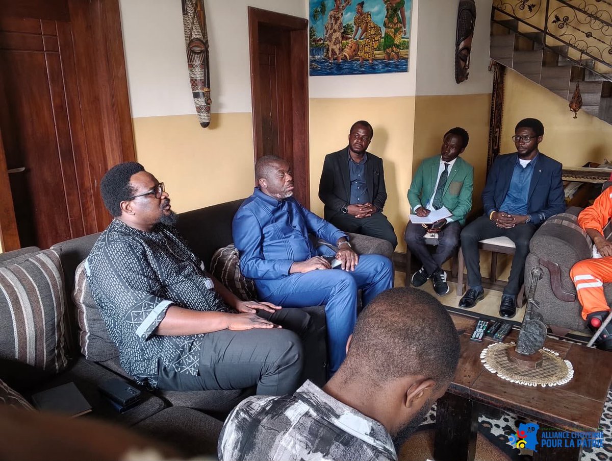 Aprdc31's tweet photo. *«Tête à tête citoyens»: Consulté par l’Alliance Citoyenne pour la Patrie, l’opposant @ados_ndombasi salue la qualité des échanges et cette belle initiative de la société civile 
@Icone_Carbone @LUMUMBAJj @Graces84973952 https://t.co/it1tmqCL6A