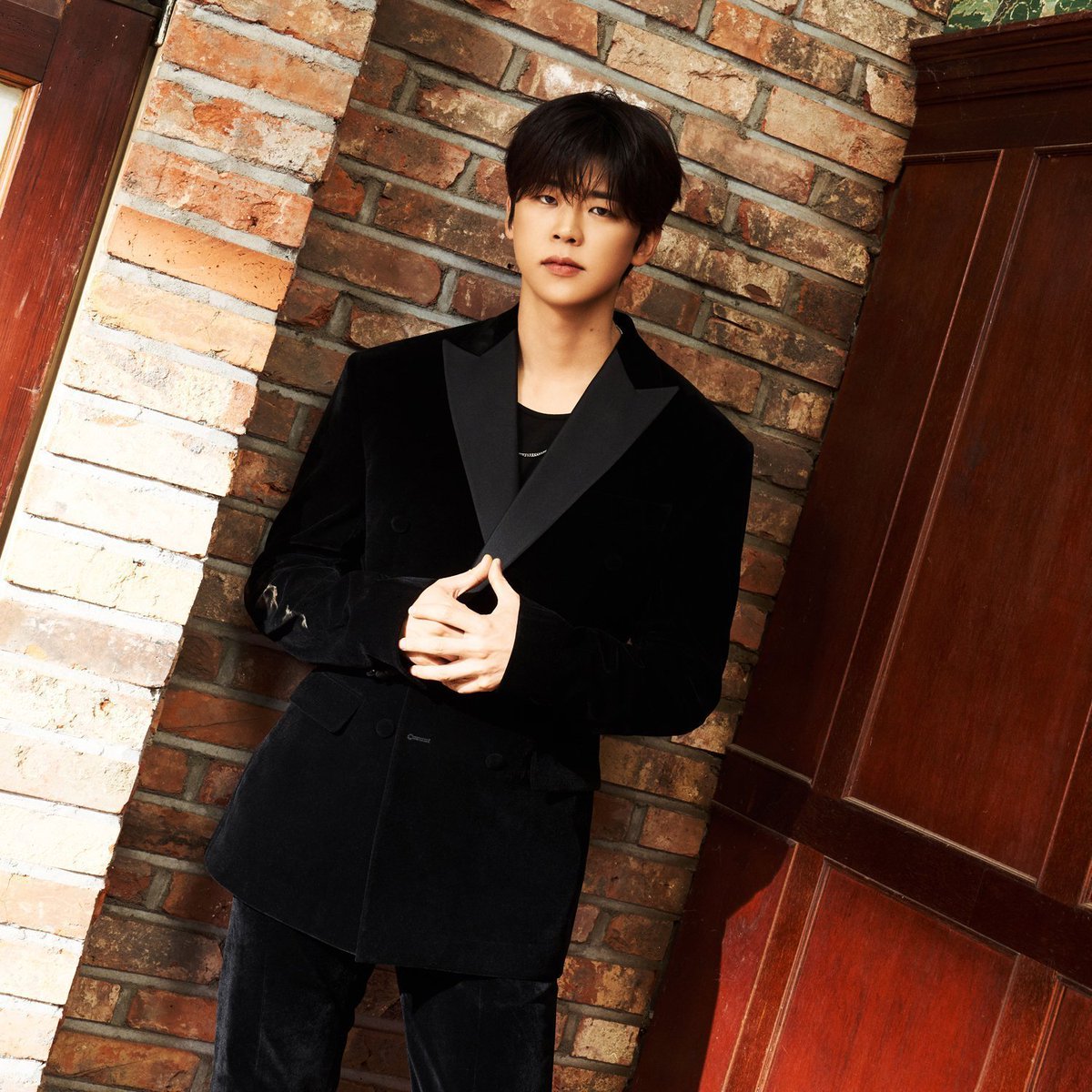 koreansales_twt's tweet photo. Best-selling Male Soloist on Circle Chart in 2026 (Jan~Aug)

1. #Yeonjun — 839,242 copies
2. #Taeyong — 362,662 copies
3. #ParkJiHyeon — 253,887 copies
4. #Picheolin — 209,201 copies
5. #Donghae — 186,604 copies
6. #YoungK — 185,235 copies
7. #Wonpil — 175,333 copies
8. #T_O_P — 144,971 copies
9. #XngHan_Xoul — 114,268 copies
10. #JayPark — 113,615 copies