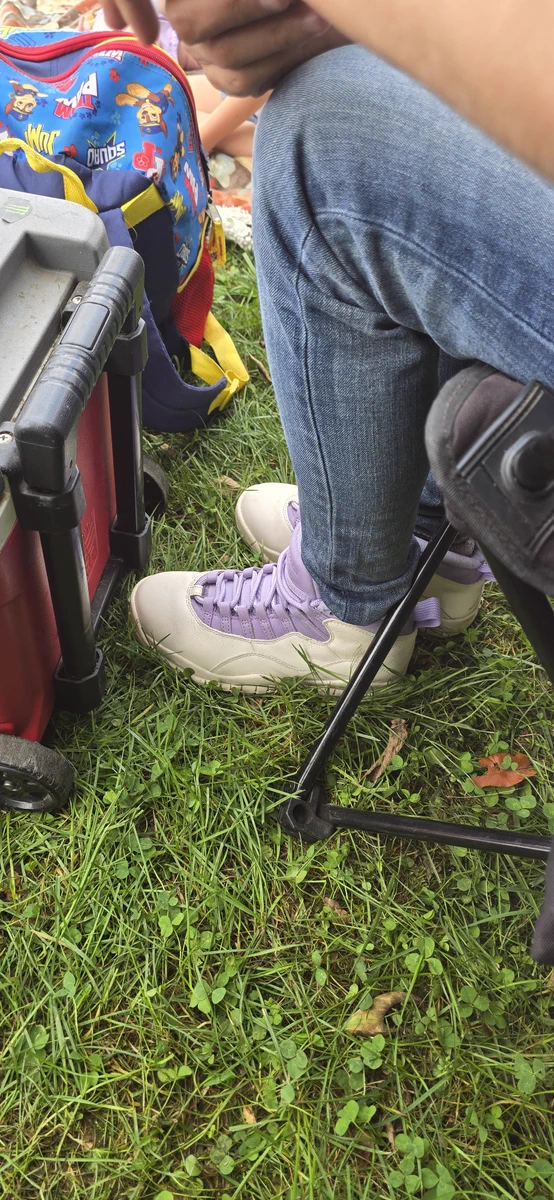 Wantsocks on X: "Fuzzy socks in my jordans that make my feet so sweaty ...