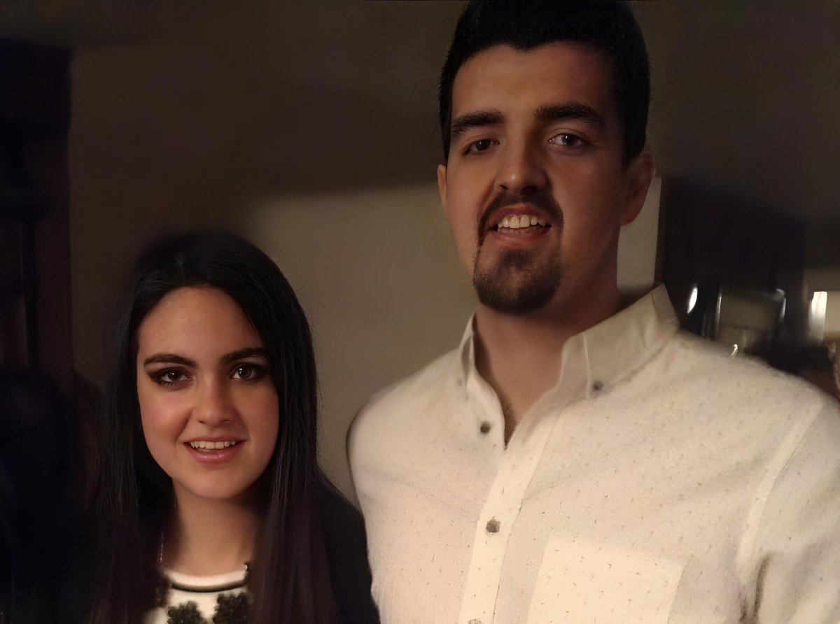 Alfie_Acosta's tweet photo. ¿Que el hermanito de @AndreaChavezTre desvió $4.5 millones de pesos y "le pagó" $1 millón de pesos más a ciudadanos que YA HABÍAN FALLECIDO para chingárselo TODO siendo el delegado de Liconsa en Chihuahua?

¡Llevan la corrupción en la sangre! https://t.co/1pxoQJykk0