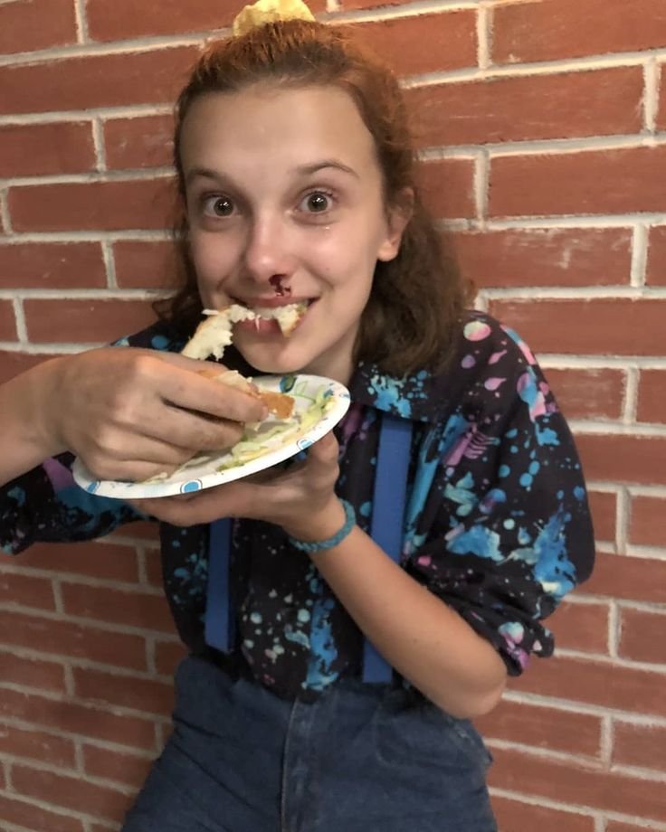 Joshuapieus's tweet photo. Millie bobby brown.

  in eleven stranger things.          in reality. https://t.co/cCzzv6bn59