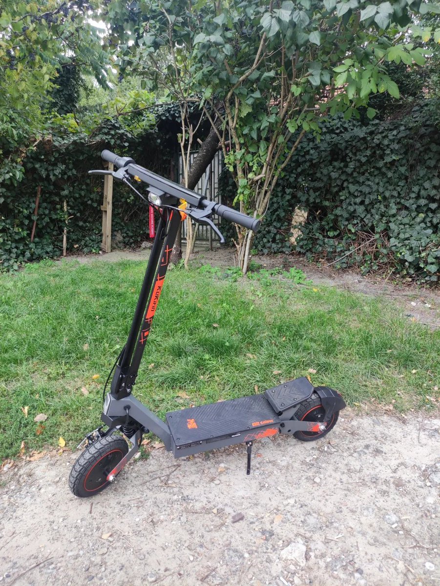 Rodak_Aroma's tweet photo. Kugoo / KuKirin G2 ultra — 2200 zł
2026 r. · zasięg 50 km · Kraków

Znasz kogoś, kto szuka elektryka? Podeślij mu to ⤴️

#elektryk #EV #KugooKuKirin #Kraków #TylkoElektryki

https://t.co/Eal1a7vms5 https://t.co/Es9SW88tpS