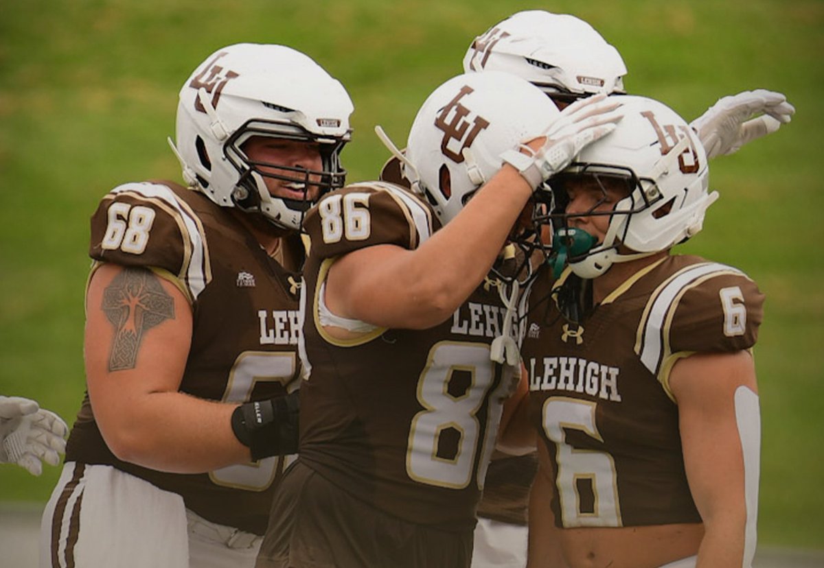 OptaAnalystFCS's tweet photo. Stats Perform FCS Game of the Week

No. 9 Lehigh (3-0, 3-0 Patriot) 44,
No. 16 William &amp; Mary (2-1, 1-1) 20

Lehigh RB Luke Yoder: 23 carries, 169 yards, 3 TDs
Mountain Hawks scored the first 30 points

📸@LehighFootball https://t.co/nZjlhuROkP