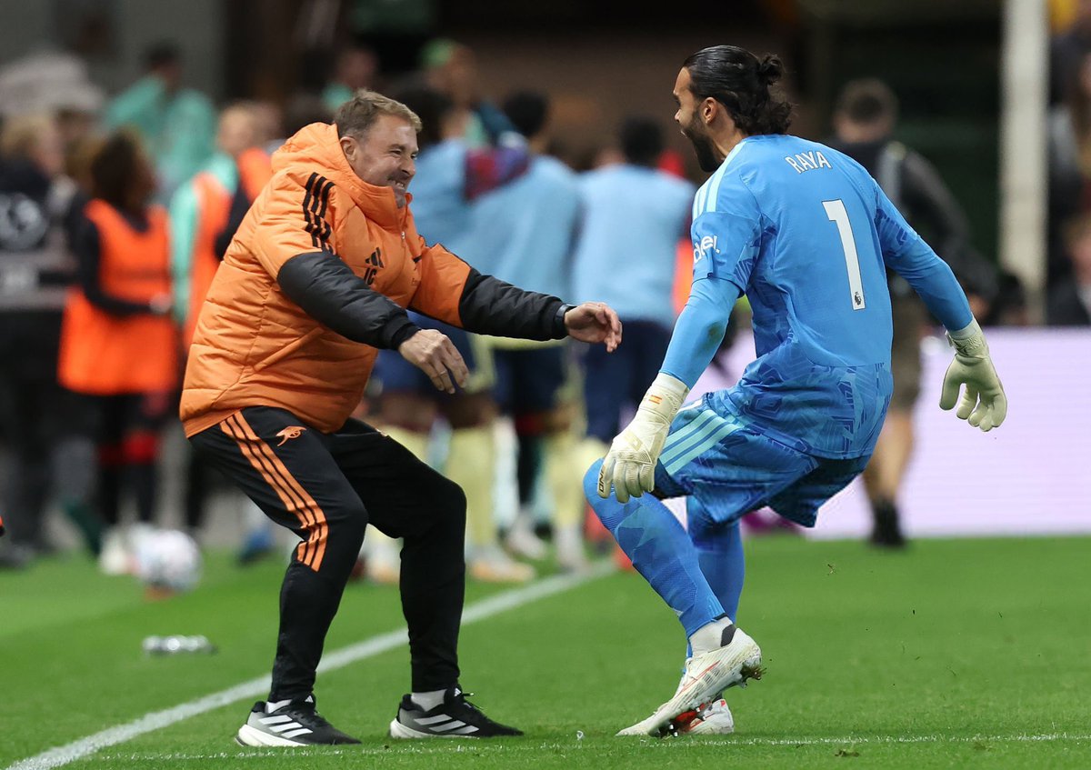 IDGoonerscom's tweet photo. David Raya Martin, my MOTM without a doubt. Momen dia gagalin penalti Sunderland jadi titik balik buat Arsenal yang malah menangin game ini. Save krusial dia hasil dari set piece Sunderland pas masih 0-1 juga chef kiss. 

BEST ITW! https://t.co/kxCGansmOG