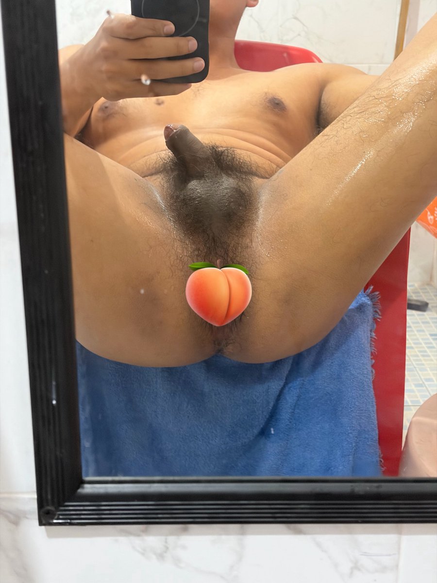 alextw01's tweet photo. Listo para recibirte… 🍆 https://t.co/hqeUBcNTgR