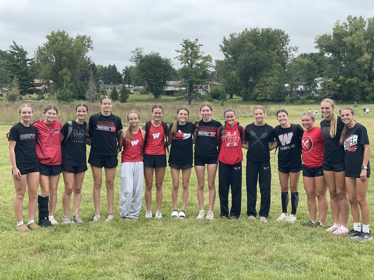 WburgXCTrack's tweet photo. 🔥🔥🔥Another great day for the Raiders! Team scores and top 25 placers shown in the pictures! 

Congrats to Harper Winegarden for bettering her own school record and Bennett Drahos for setting the JH Benton course record!!! https://t.co/89mt2Dv17m