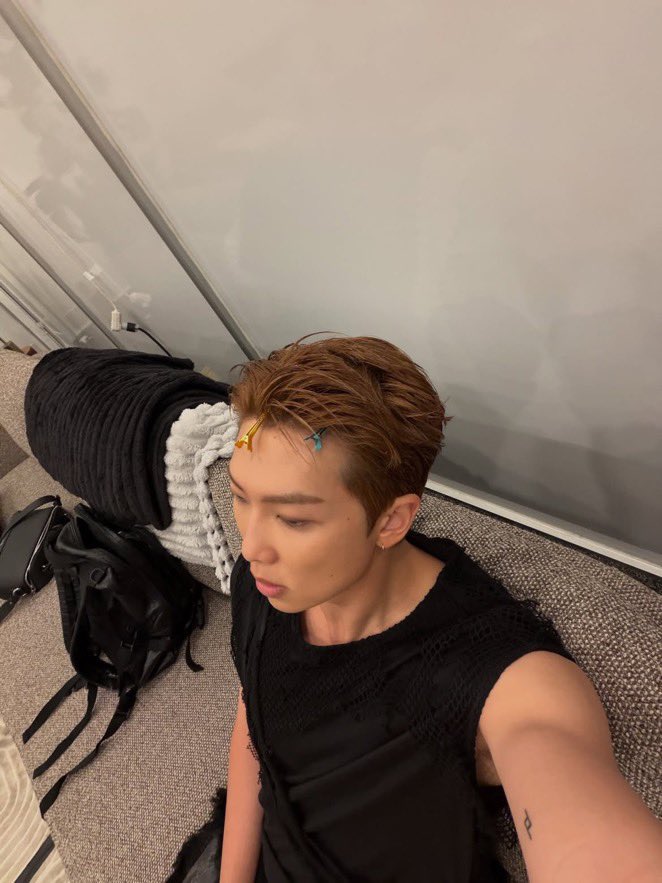 RMPICS_twt's tweet photo. #HappyBirthdayNamjoon 
#HappyRMDay #RM🐨💜
#RMDay2026 @BTS_twt

hb to the cutest &amp; hottest man https://t.co/KiYKFEErjn