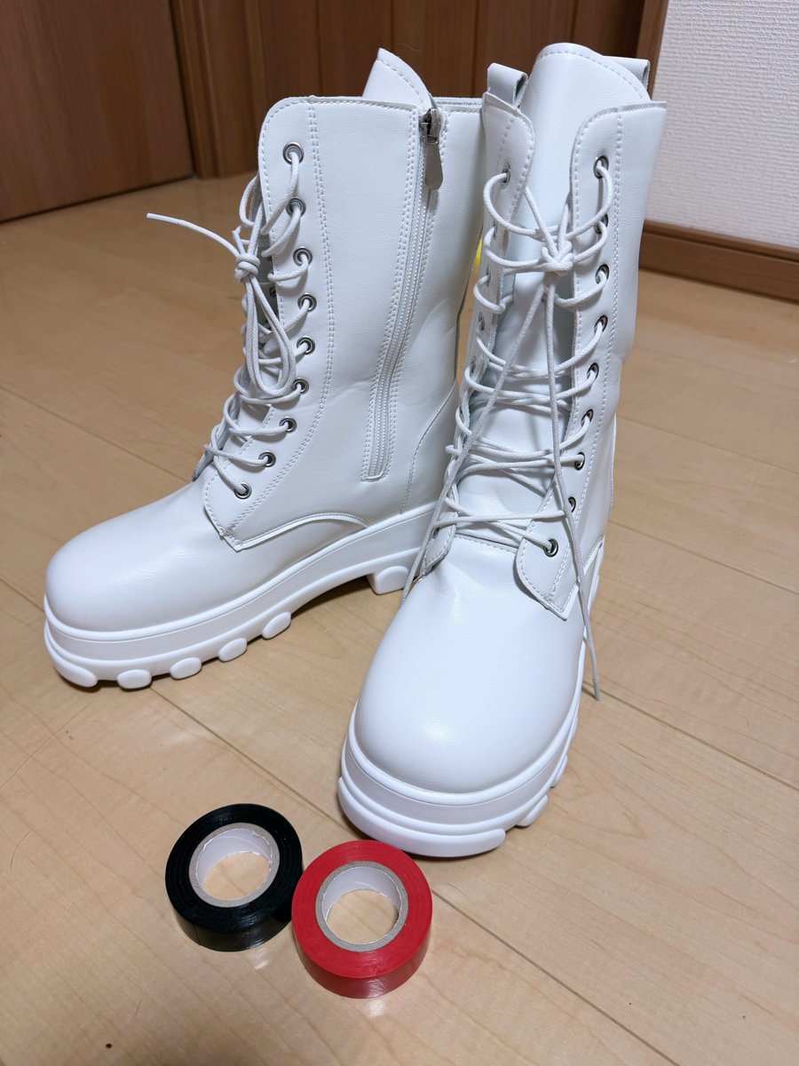 _xx152xx_'s tweet photo. 限界金欠レイヤーによるﾊｰﾂ寮靴錬成

不安要素は当日☔️予報って事ですかね。 https://t.co/sLtYY5HaBk