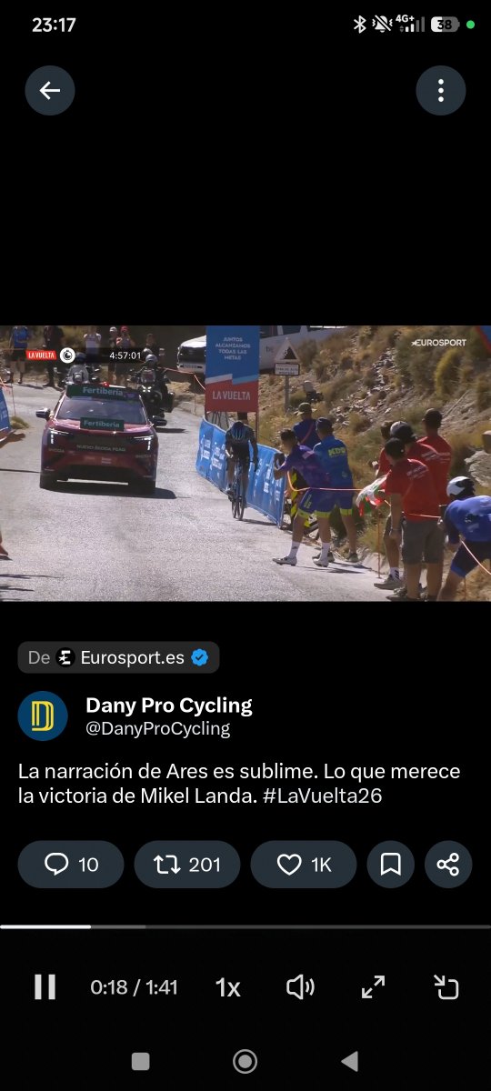 Rusobianco's tweet photo. @TomVadinia Mira ikurriña a nada de meta.. https://t.co/qjzSxQzLW9