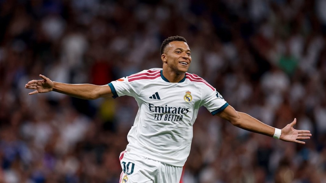 theMadridZone's tweet photo. The best player in the world. Without the slightest doubt.

KYLIAN MBAPPÉ. ⚡️ https://t.co/cMb4HhZ7Nv