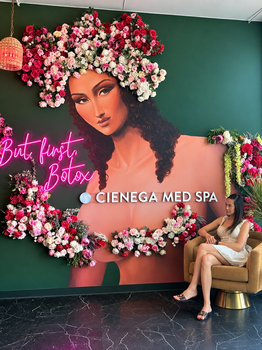 IdolBisda's tweet photo. little self-care goes a long way. 💕✨ Relax, refresh, glow, repeat. 💆‍♀️🌸

#selfcareday #pamperyourself #metime #glowup #relaxandrecharge https://t.co/9kdyauPLp2