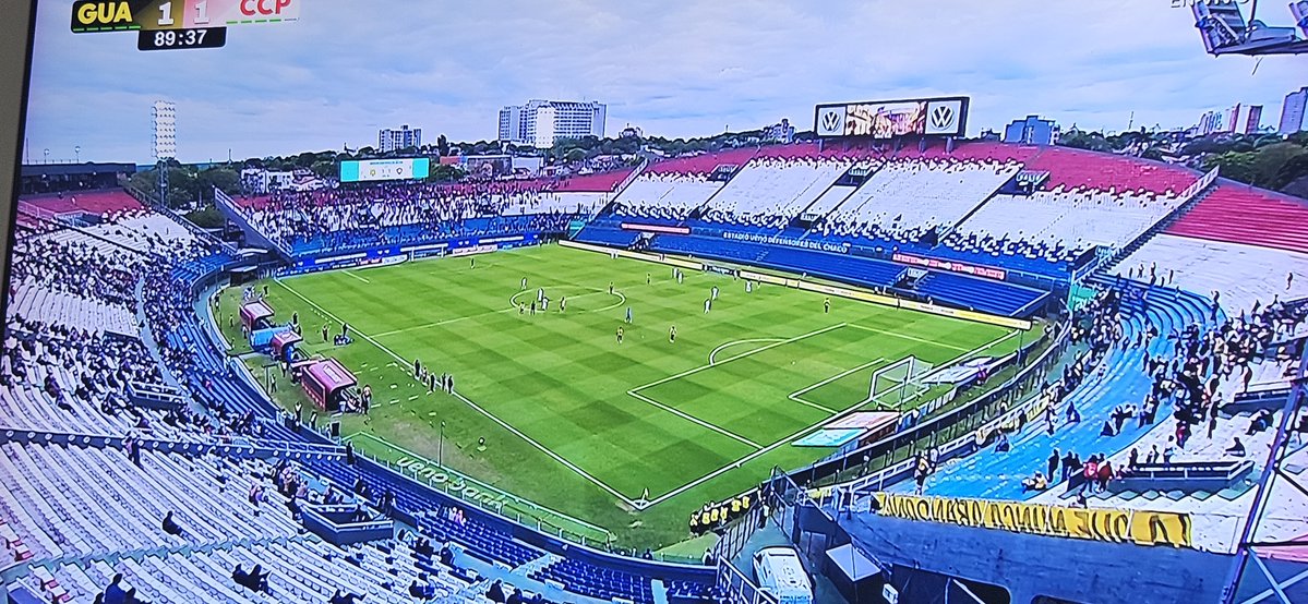 IngeGuma's tweet photo. Los de olimpia son 4 millones, ni el 1% va a la cancha.
Los de Cerro son 3 millones, ni el 1% va a la cancha.
Los de Guarani tienen la realidad alterada.
El paraguayo no es canchero, lindo clima, buen horario, buen estadio, pero semi vacío. Pero chicanear a Libertad vende. https://t.co/3Ofqc4RvNy