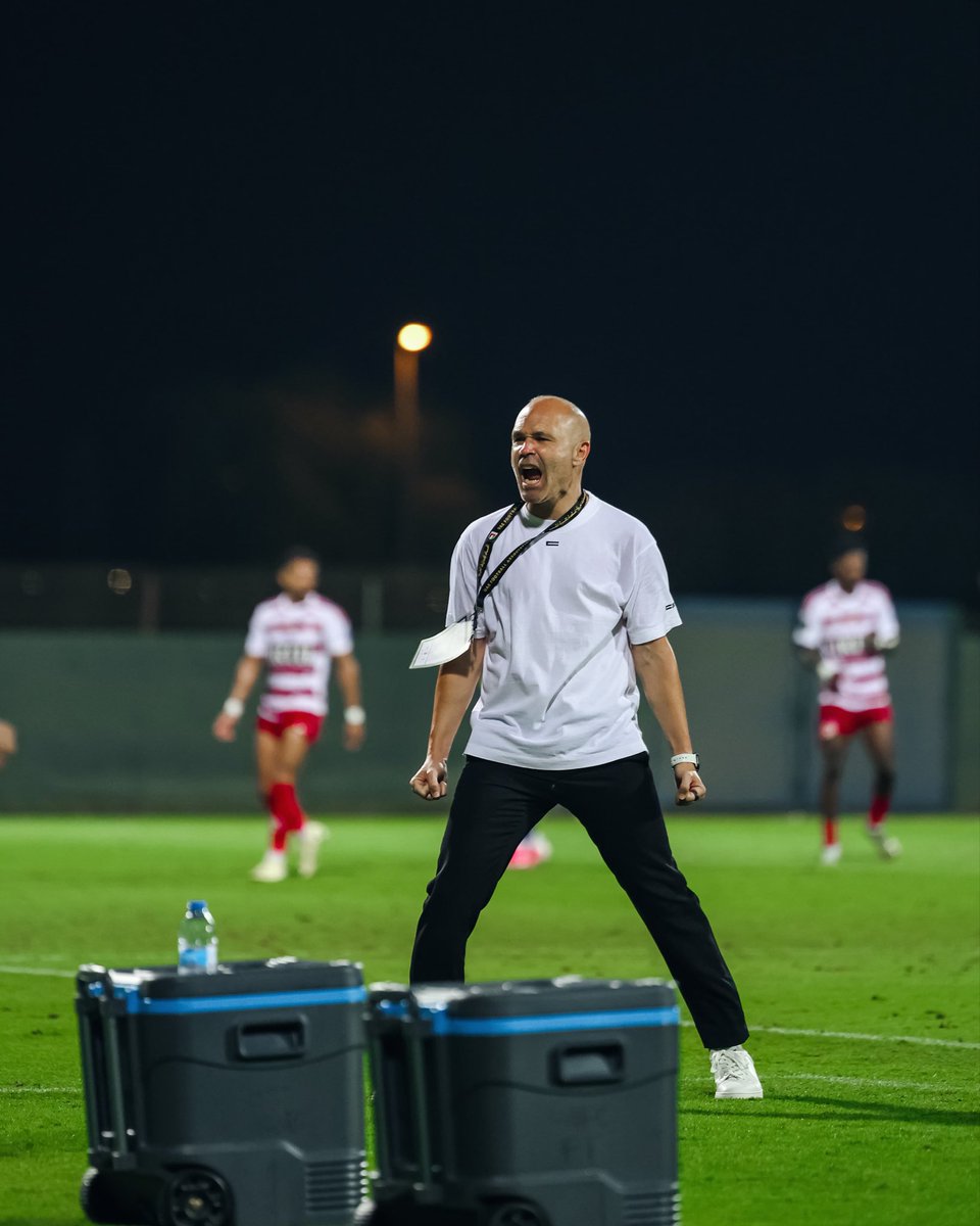 andresiniesta8's tweet photo. Muy feliz por la victoria y, sobre todo, por el gran trabajo y esfuerzo de todo el equipo.

Seguimos sumando experiencias, creciendo y aprendiendo cada día. Trabajar durante la semana, preparar cada detalle y ver cómo todo ese trabajo se refleja después en el partido es una sensación única.

¡Seguimos! Vamos Gulf!!  💪⚽⚪️🔴🔵

Really happy with the win, but even more proud of the hard work and effort from the whole team.

We keep learning, growing and gaining experience every day. There’s no better feeling than working on things all week and then seeing them come together on the pitch.

We keep pushing! Come on, Gulf!💪⚽⚪️🔴🔵