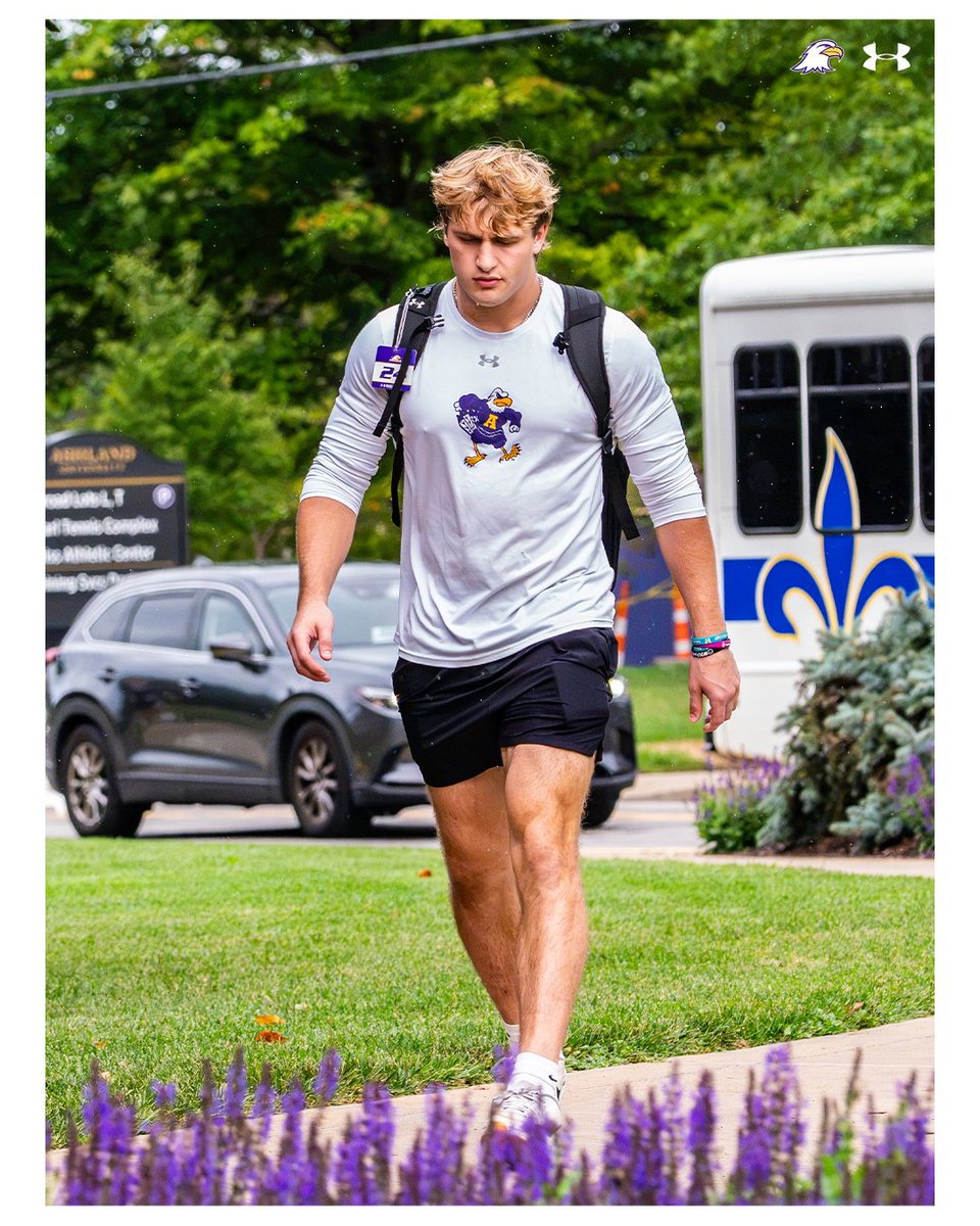 AshlandFB's tweet photo. The Eagles have arrived‼️🦅 https://t.co/539fkDpJ3k