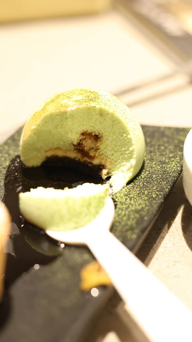 wishn435482's tweet photo. Sharing my new favorite crunchy matcha rice crackers with you all! Perfect snack for midday cravings  #SnackShare https://t.co/dr8lSz7fcX