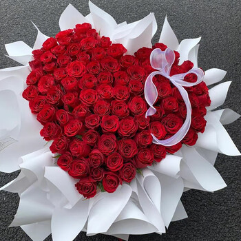 MeeHelom's tweet photo. Feliz Día de San Valentín! Un abrazo cálido a todos los corazones llenos de amor hoy. ， https://t.co/vV9M1iz7bg