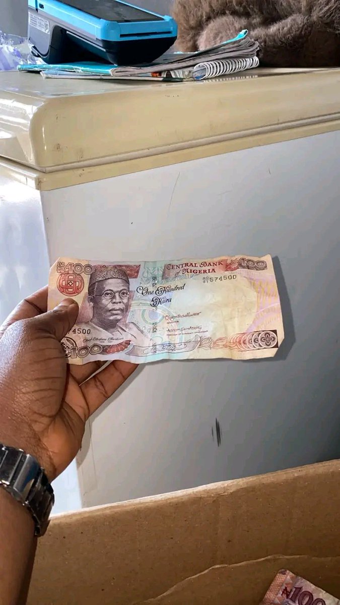 malizu_max6459's tweet photo. I noticed that most Northern don't accept this old #100 notes, is there any reason(s) for that or had anyone else noticed that as well?? https://t.co/jwRzoRzXqg