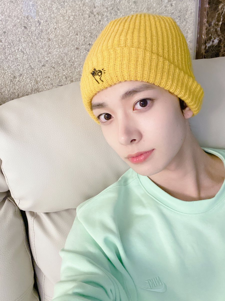 yearlyevan's tweet photo. heeseung via twitter 6 years ago today with "To all the fans, i've been worried about not being here (not posting) throughout the dayㅠㅠ Sweet dreams 🥰 #ENHYPEN #HEESEUNG "(3rd october 2020)
trans:enhypenupdates https://t.co/jQ9JCNkUTx