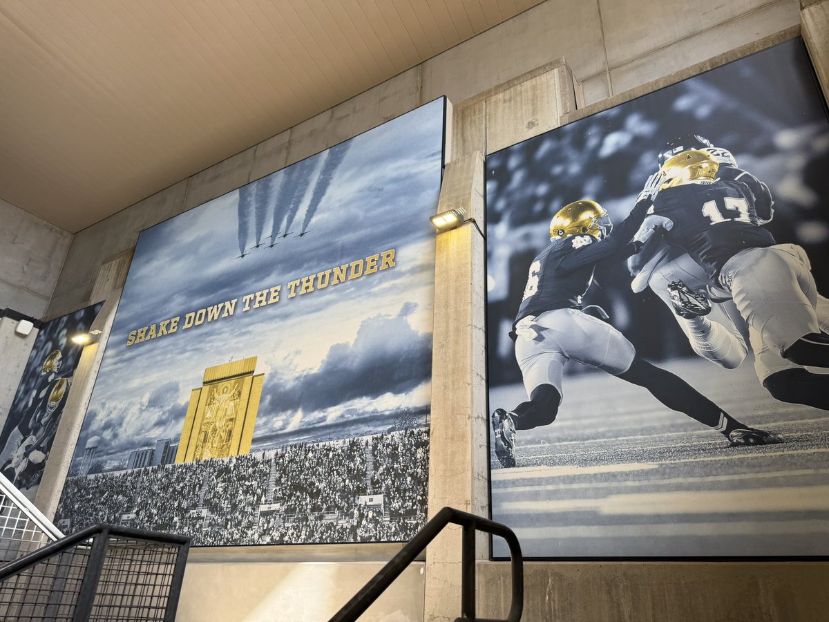 chuckfromNO's tweet photo. This is how I prefer my home openers… let’s go Irish! ☘️💛💛💛 https://t.co/vHbtrZMDis