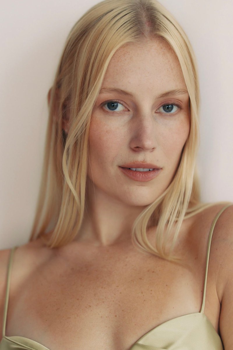 johncasablancas's tweet photo. Heili is glowing in her new headshots! βοΈ@heiliduffin
#headshots #newface #jctalent #naturalbeauty https://t.co/rJj4J1pdJa