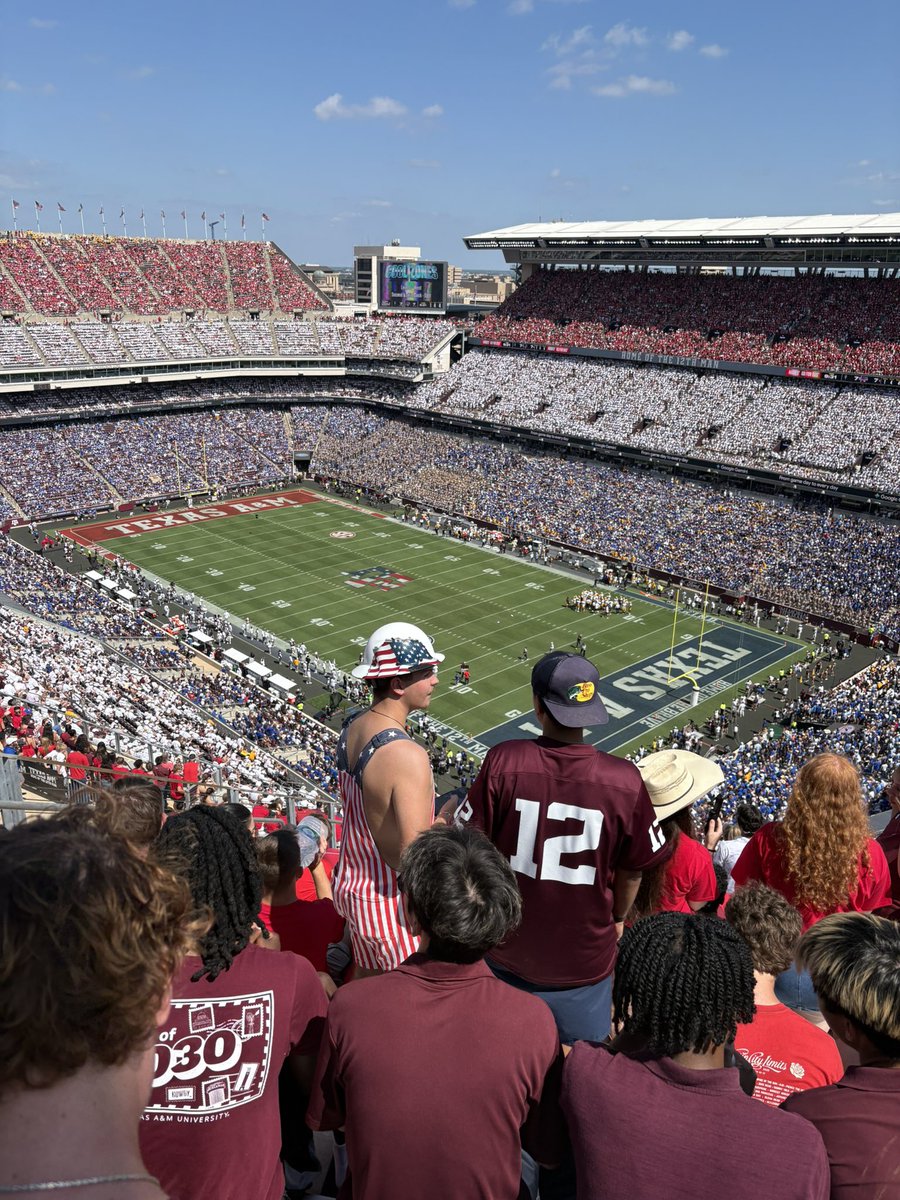 reverendmitch_'s tweet photo. Third deck #bthoASU https://t.co/LWrGl7wogC