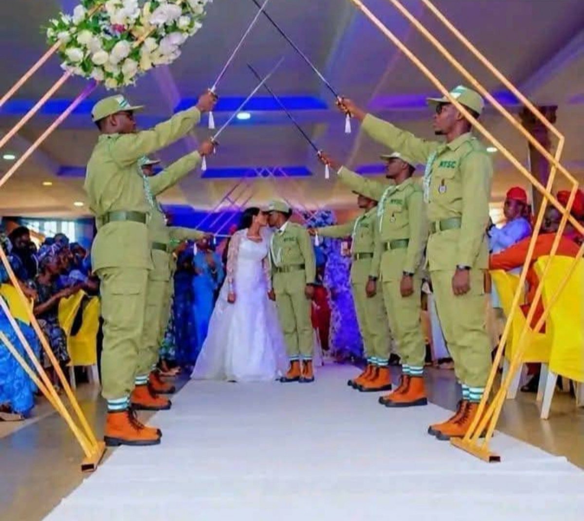 Vibe_Bells's tweet photo. Planning to save up my 77K for my wedding, it will be in style. 💃 https://t.co/59kuGNOE1K