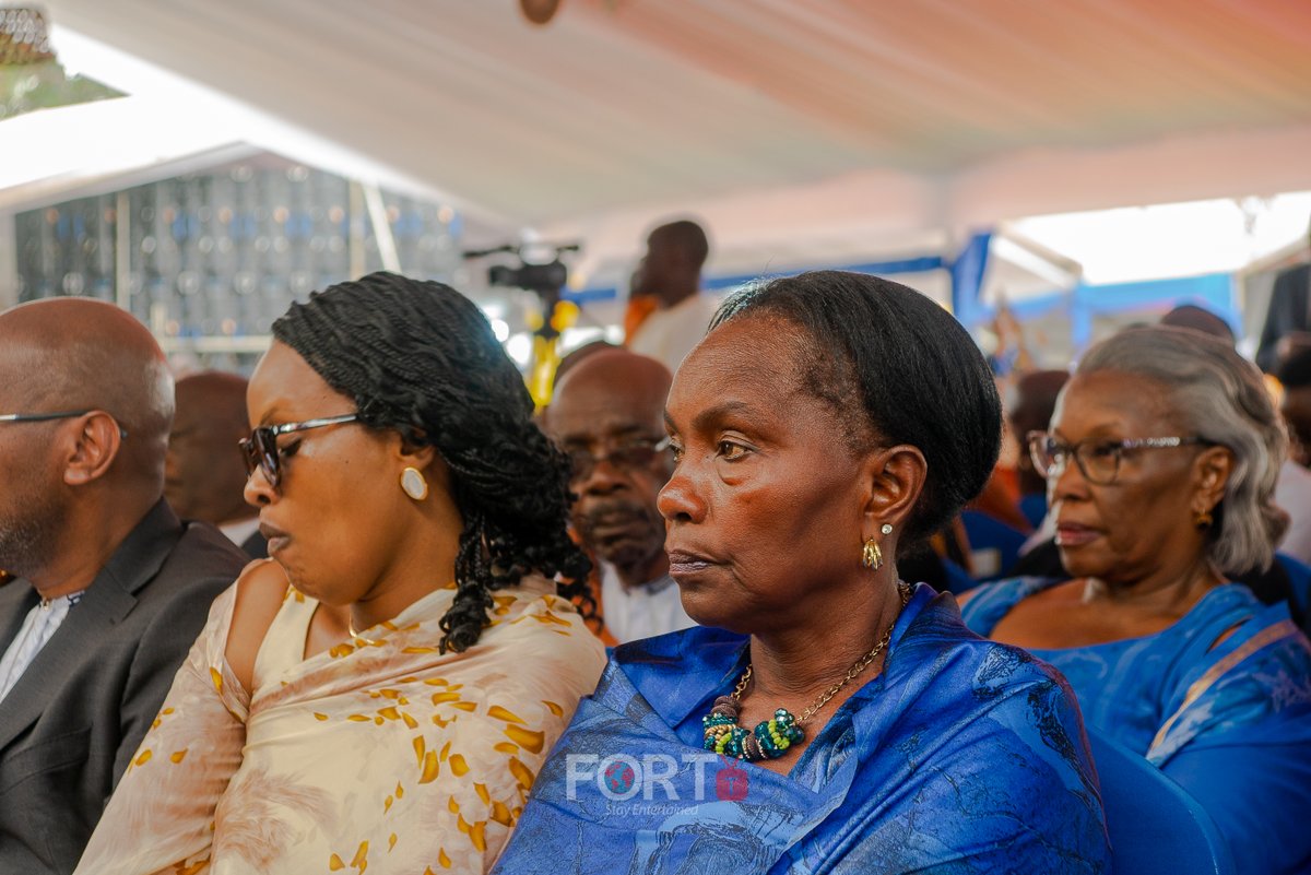 forttv256's tweet photo. FORMER TOORO PRIME MINISTERS JOIN MOURNERS AT KING OYO'S FINAL SEND-OFF.
📷ABIGABA DANIEL https://t.co/PEd4qCA36G