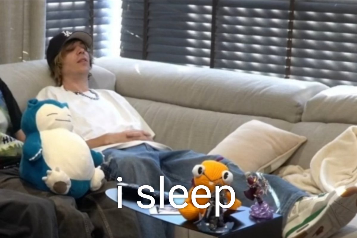 rubsprn's tweet photo. i sleep https://t.co/5ULYT9fgWE