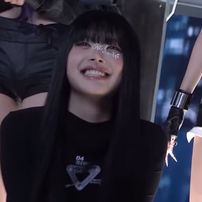 purezuha's tweet photo. she just 😁😁😁😁😁😁😁😁😁 https://t.co/0xOo37m2hK