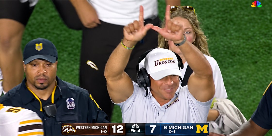 CSOonX's tweet photo. Is Western Michigan actually the best team in the country??? 🤔 https://t.co/9Ue4P3XGzl