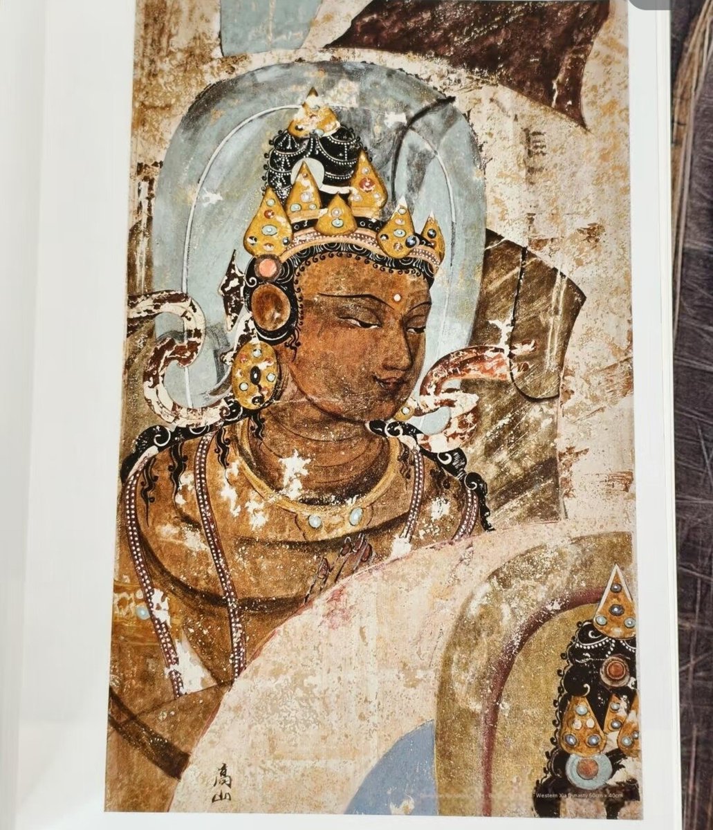 aslichin_'s tweet photo. That painting shows indian clothing.

If indians paint hanfu today, thousand years later, can indians claim hanfu as indian clothing??! No right? 

Just because chinese painted indian gods, indian fairies in indian clothing, it doesn't make it chinese. That is theft. 

The painting is of indian fairies - apsaras, it shows indian culture.
