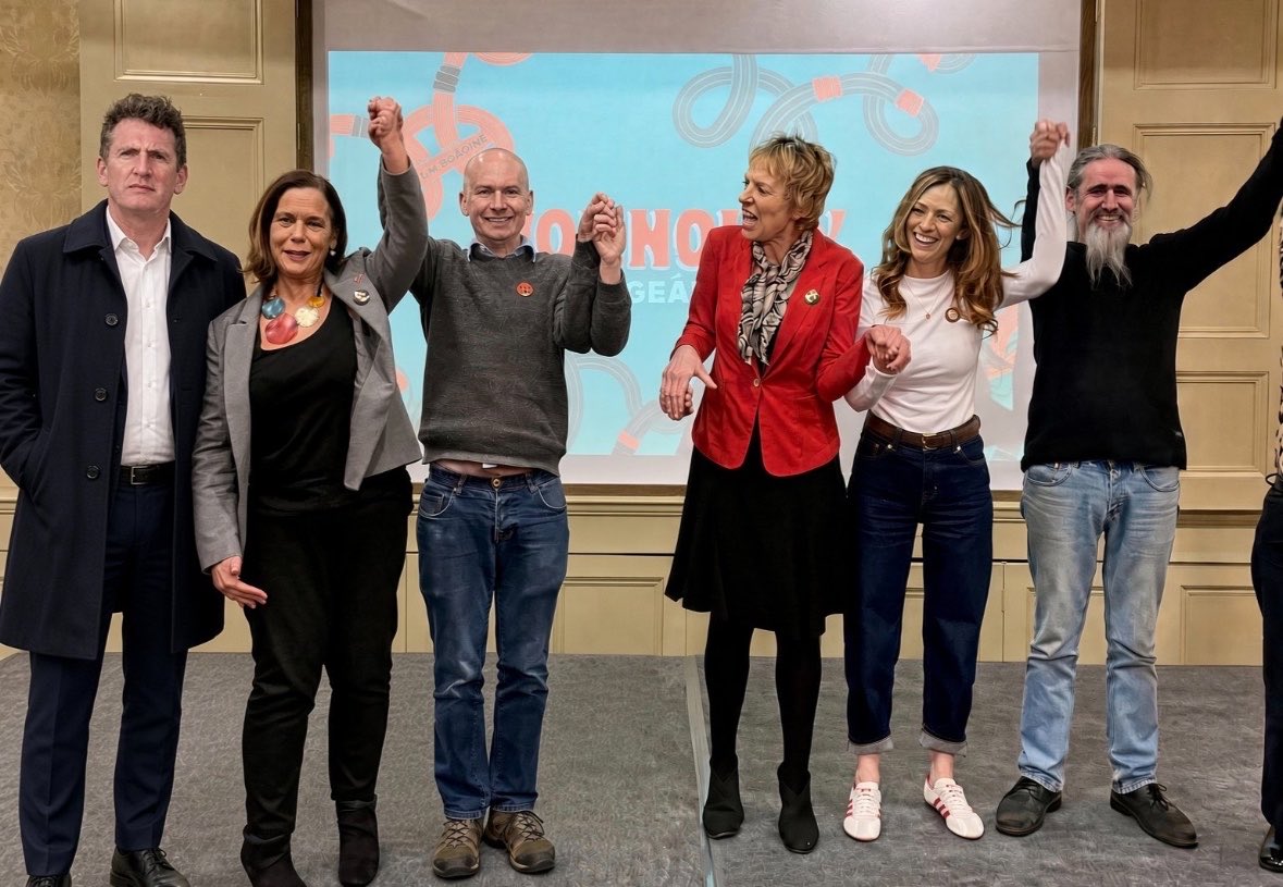 duzBme's tweet photo. On a scale from one to ten, how embarrassing is this? RT and bonus points if you can name these treasonous charlatans who hate the Irish people and Ireland 🇮🇪 https://t.co/VveSKCAm51