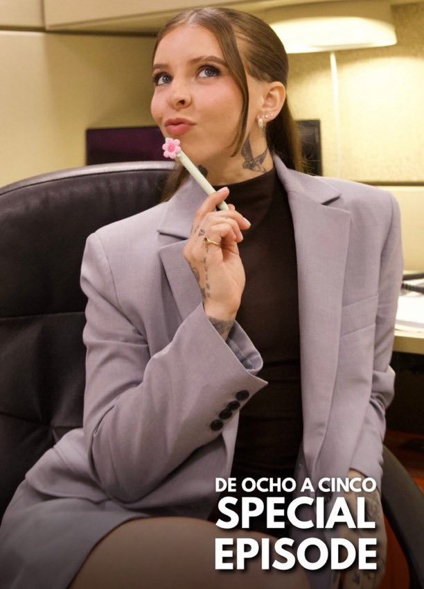 mikocurita's tweet photo. young miko es la barbie de profesiones lesbiana https://t.co/oYGR5K3f4z