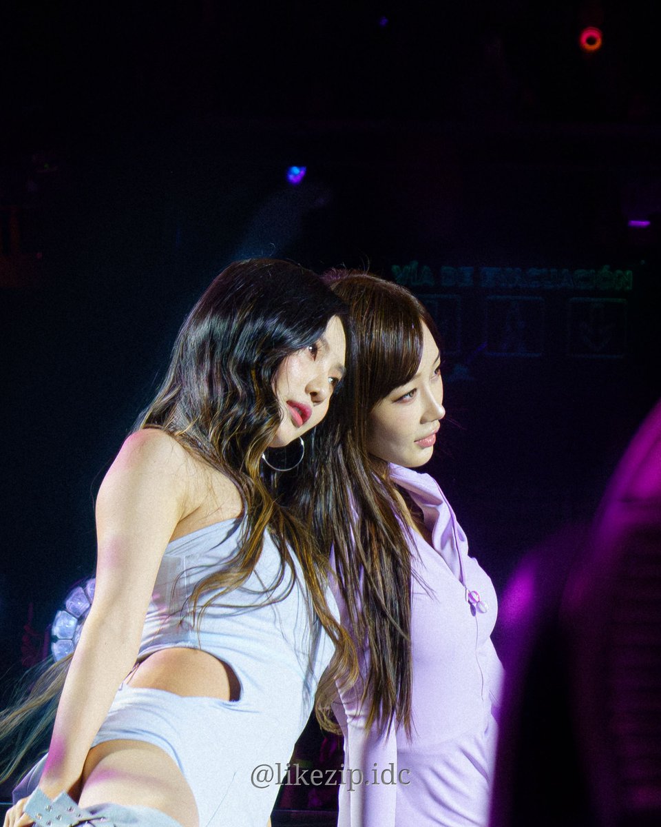 likezipidc_'s tweet photo. 260906 Giselle &amp; NingNing - Lollipop Pt.2

aespa SYNK: COMPLæXITY in Chile🇨🇱

📸:Me

#aespa_SYNK_COMPLaeXITY #aespa #에스파 #giselle #ningning https://t.co/zSSg8frIy3