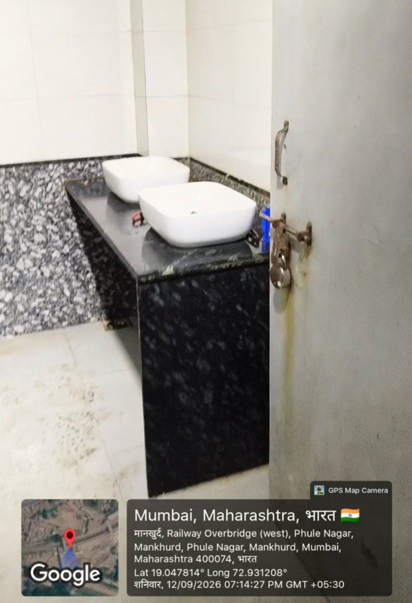Rideraaru4's tweet photo. Zero privacy &amp; broken toilets at Mankhurd Stn(PF2)Washrooms directly visible from platform.Missing taps,leaking pipes&amp;liquor bottles. 

SM G. C. Isaac filing fake closure reports on RailMadad,blaming MRVC.

CPGRAMS: MORLY/E/2026/0048360
@RailMinIndia @Central_Railway @DRMMumbai https://t.co/vGCYEjVZCk