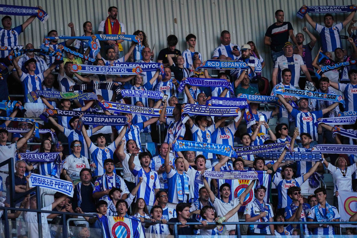 RCDEspanyol's tweet photo. La victòria és vostra! 💙

Bon viatge de tornada i, als que us quedeu aquesta nit a Pamplona, gaudiu molt! 😛 #RCDE #OsasunaEspanyol https://t.co/ufwcDrxfUE