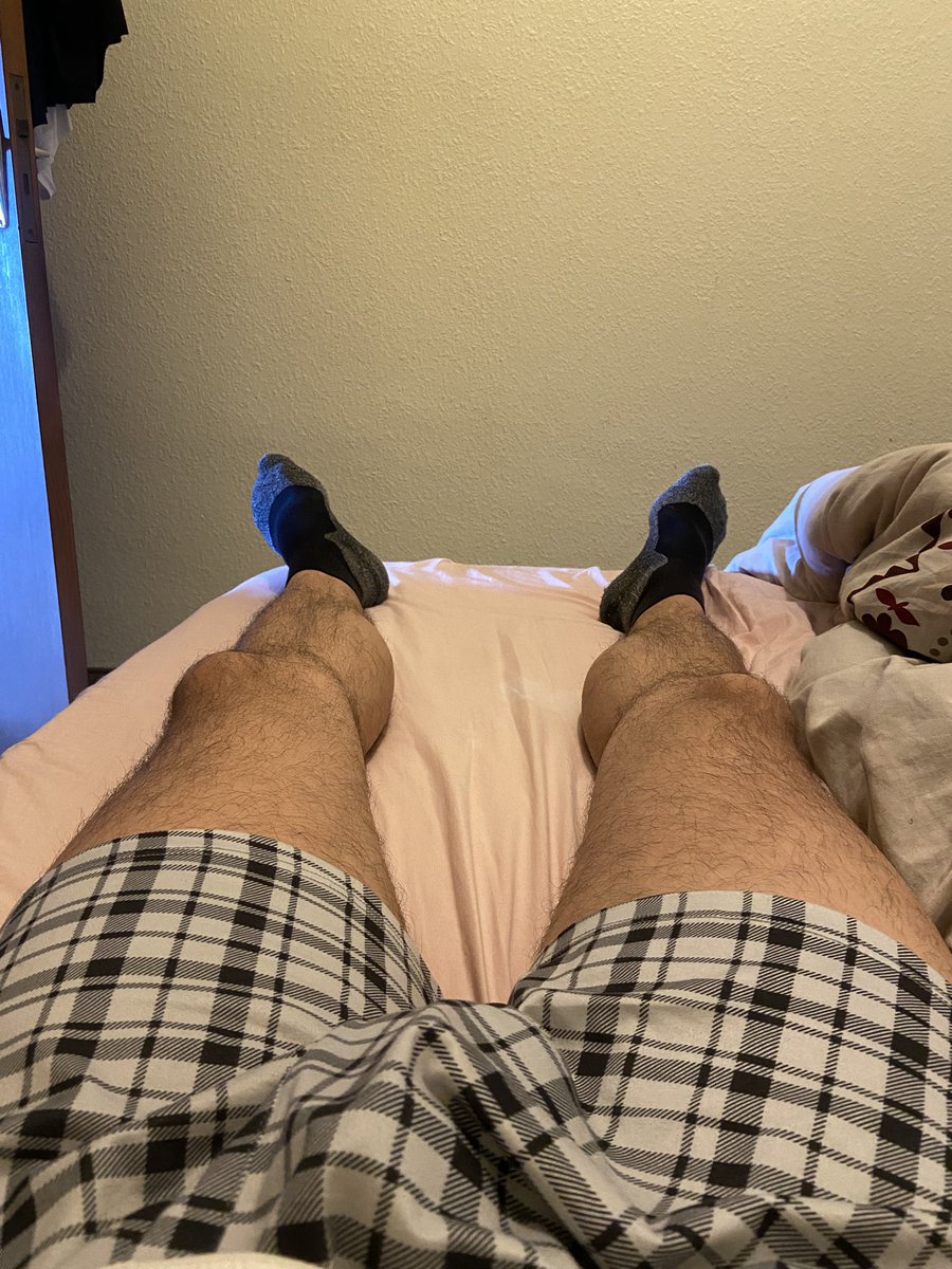 PatronAbdel91's tweet photo. Grosse cuisse gros mollet pour petite langue de blanc 🐦 https://t.co/gC7YCAf03m
