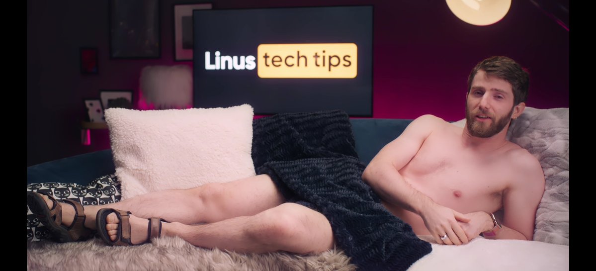 labonj's tweet photo. @HardwareSteam Gee I wonder why Linus would want to make something all about himself. https://t.co/QjtpQ7tHoa