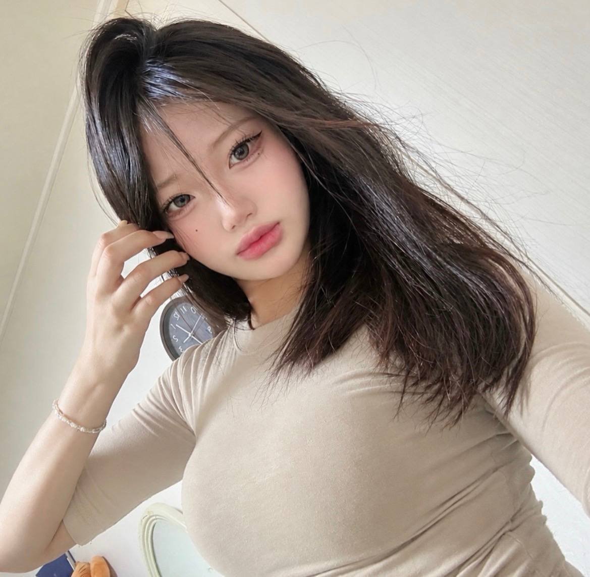 qunminju's tweet photo. 김지은 07
#지인 #능욕 #상납 #지인박제 #지인능욕 #지인상납 https://t.co/ympF4mmMvx