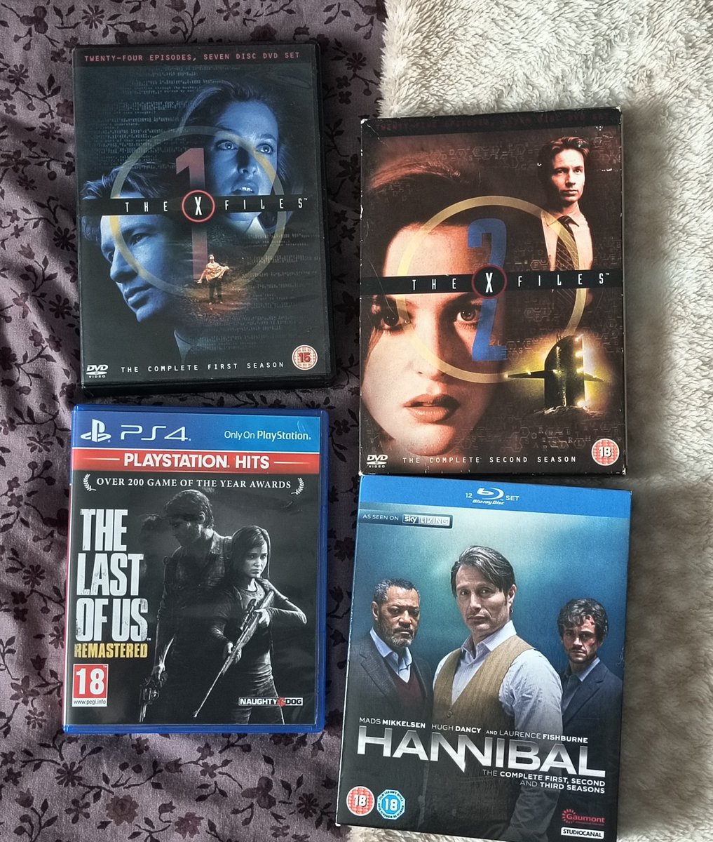 grimelocket's tweet photo. my haul of the day im jolly https://t.co/CfqfEUaJpv