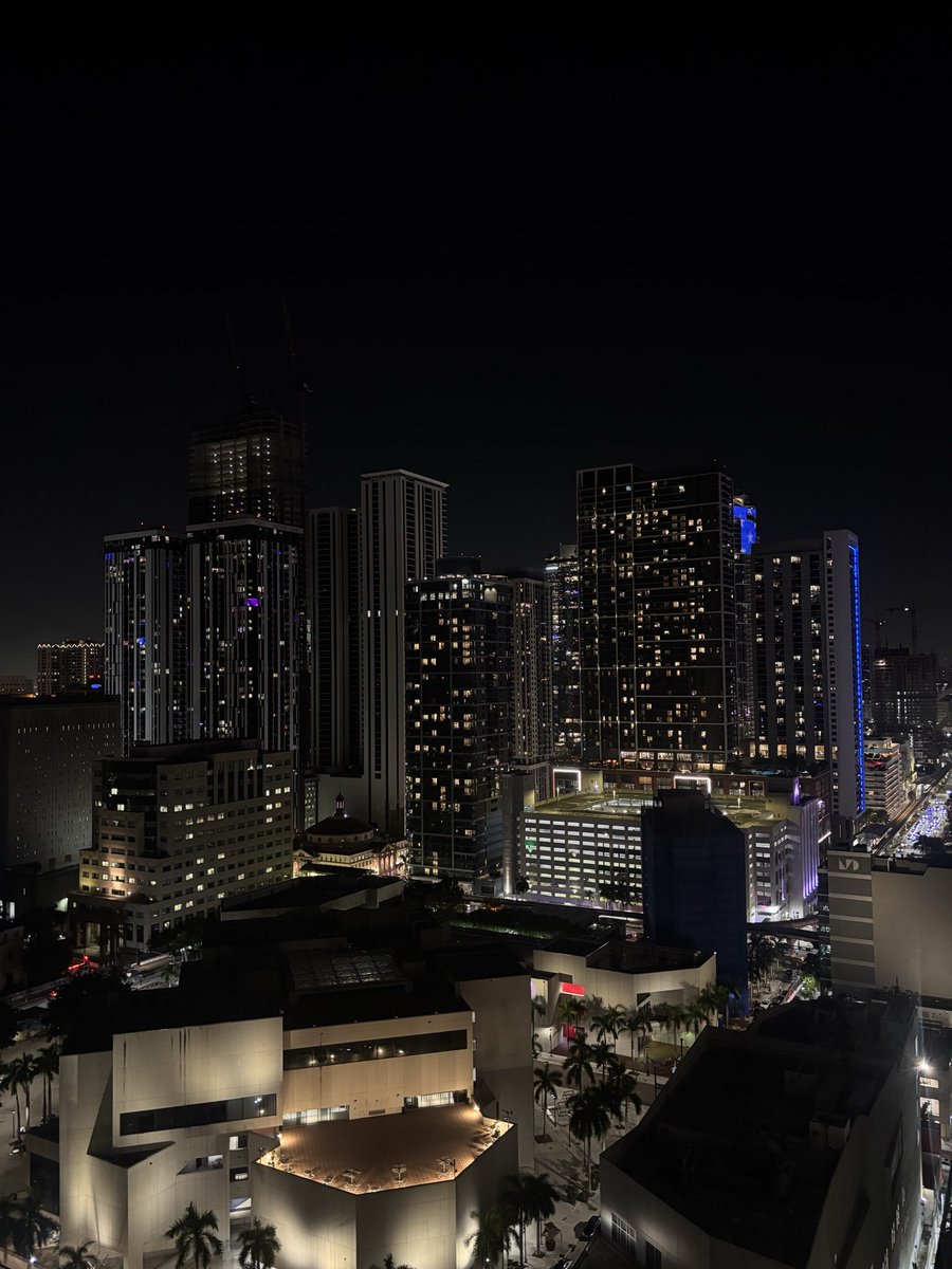 srtttkevo's tweet photo. Whooo in floridaa #miami https://t.co/TZDMdExfwp